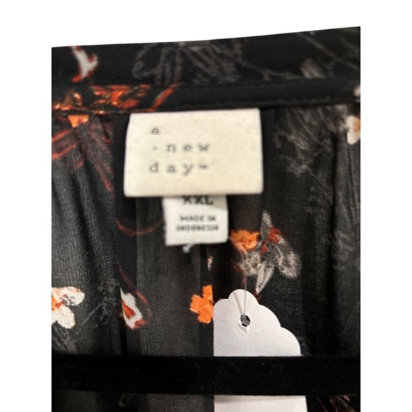 A New Day Plus Size XXL Long Sleeve Black Sheer Floral 1/4 Button Top - Picture 2 of 3